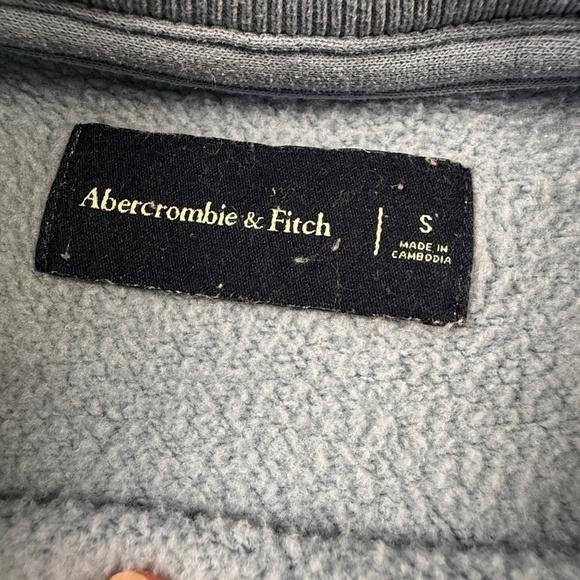 Abercrombie & Fitch Women's Crewneck Embossed Logo Sweatshirt Sz S Blue/Gray - Picture 7 of 10